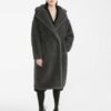 Купить Oversize пальто-шуба Max Mara Teddy Bear Icon Coat in Black из альпаки